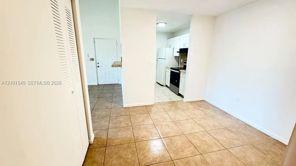Milano Condo — Photo 3