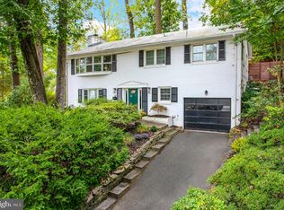 3710 Lorcom Ln, Arlington, VA 22207