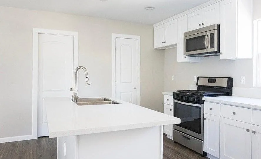 2 bed, 2.5 bath, 1100 sqft, $3,200 — Photo 4