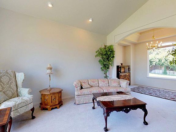 3rd image of 116 Meleina Ct