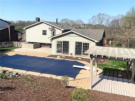 2nd image of 170 Karen Dr