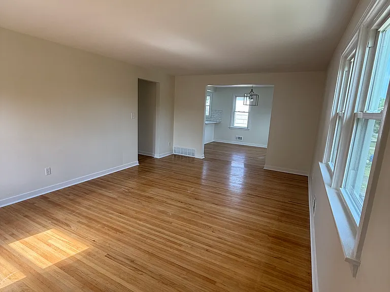 113 Argyle Ave #2 — Photo 12