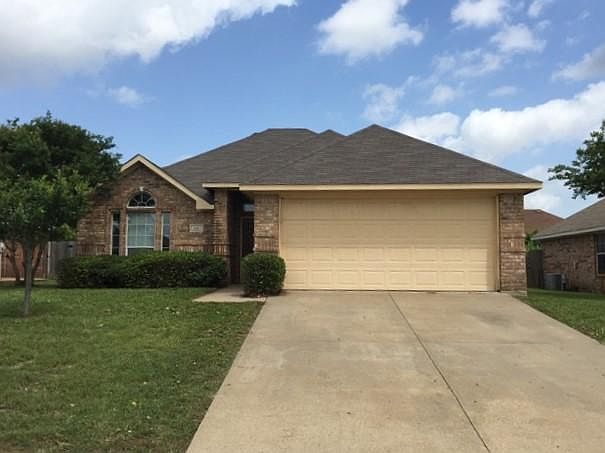 1st image of 619 Oliver Ln