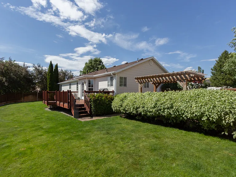 1452 Mountain Rd — Photo 28
