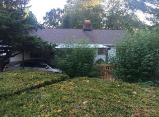 103 Palmetto Ln, Oak Ridge, TN 37830