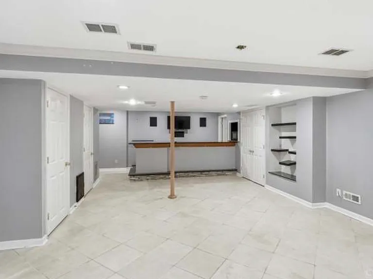 3291 Shadylake Dr — Photo 33
