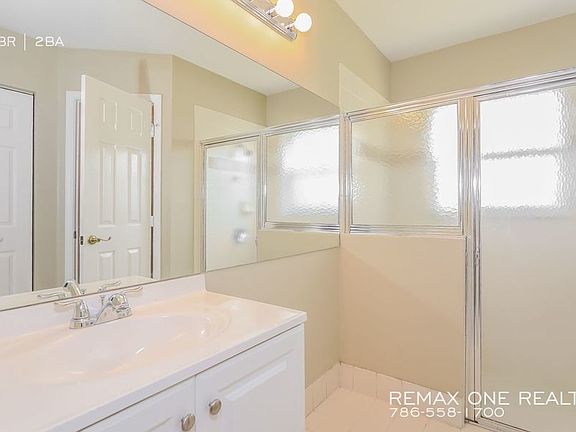 4th image of 20882 NW 14th Ct