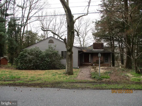 55 Lakeview Dr, Woodstown, NJ 08098