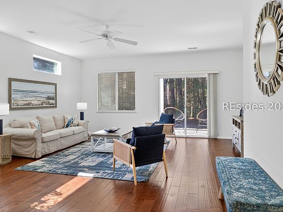 3rd image of 40 Andover Pl