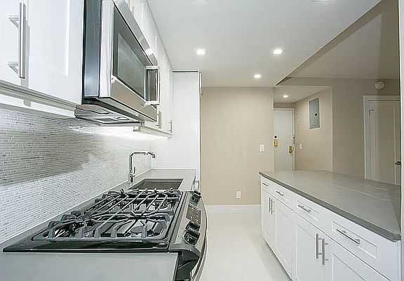5th image of 392 Central Park W APT 12A