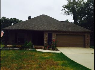 120 W Lakeshore Dr, Benton, LA 71006