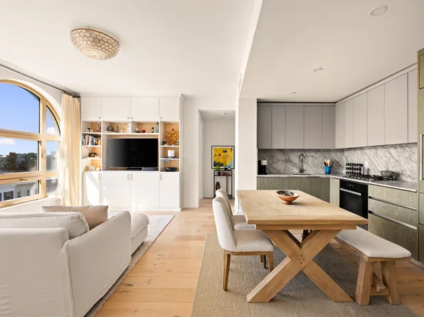 229 9th Street image 2 of 16