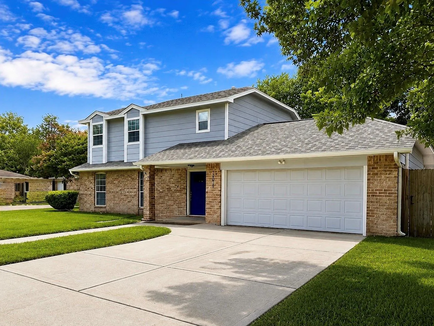 4 bed, 2.5 bath, 2867 sqft, $2,700 — Photo 3