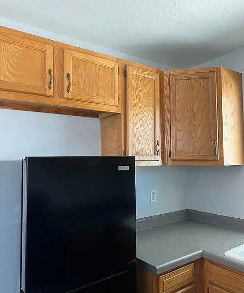 155 N Bitterbush St #B — Photo 16