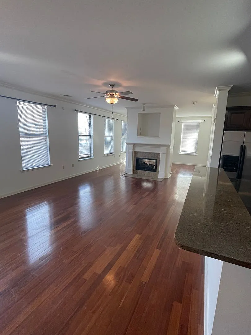 Building Photo - 731 Litty Ct #203