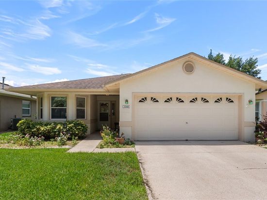 2244 Silver Lakes Dr N, Lakeland, FL 33810