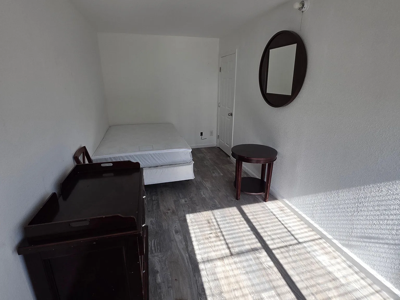 3 bed, 2.0 bath, 3477 sqft, $866 — Photo 2