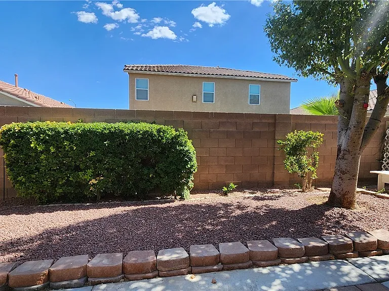 9709 Hawk Cliff Ave — Photo 33
