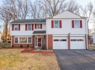 31 Brownleigh Rd, West Hartford, CT 06117