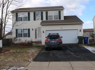 521 Dover Pond Dr, Blacklick, OH