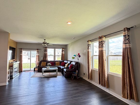 2nd image of 406 Switchgrass Ln