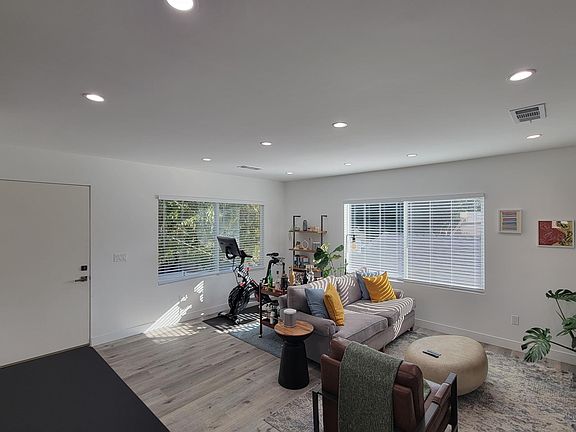 3rd image of 11563 Iowa Ave #11565
