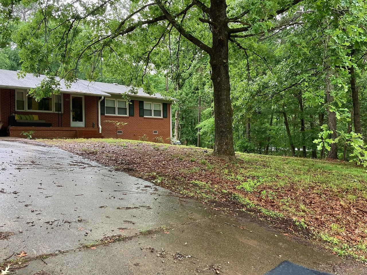 3 bed, 1120 sqft, $2,000 — Photo 2