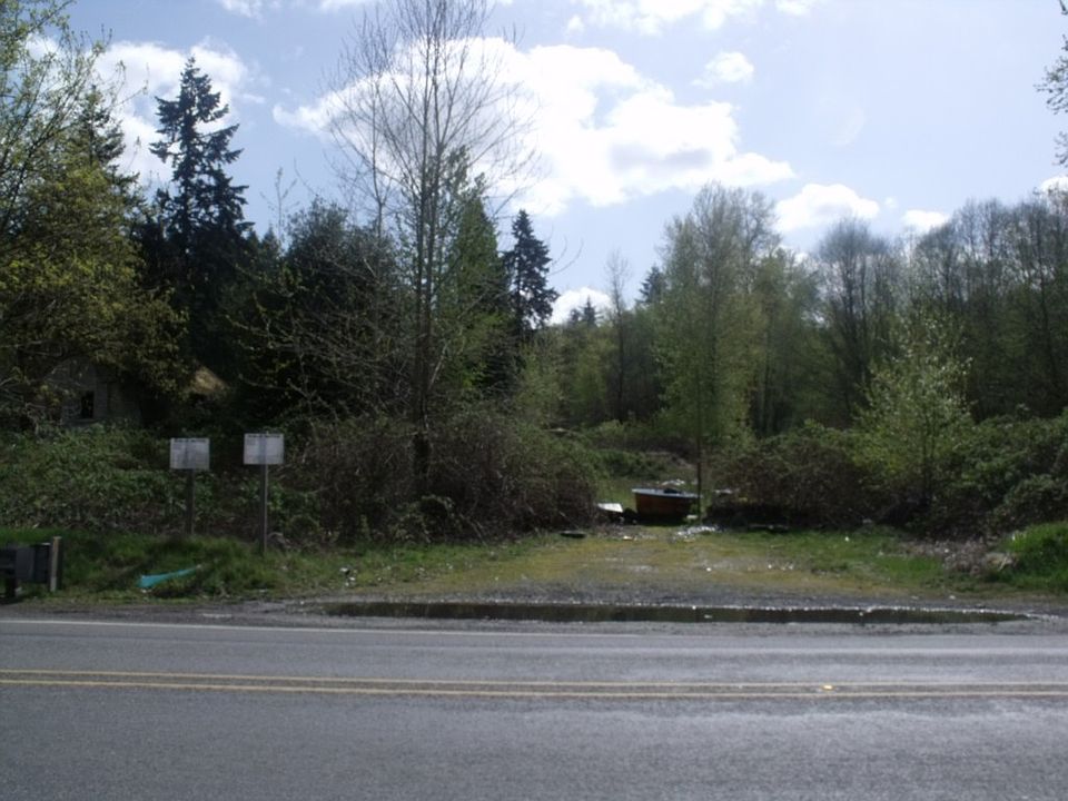1st image of 3614 Pioneer Way E