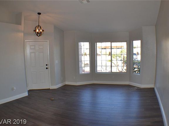 3rd image of 6021 W El Campo Grande Ave
