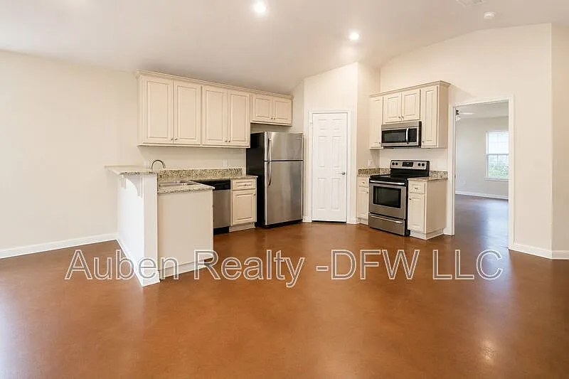 2 bed, 2.0 bath, 1130 sqft, $1,350 — Photo 2