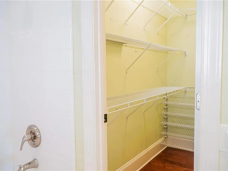 1127 Ashton Bluff Dr — Photo 16