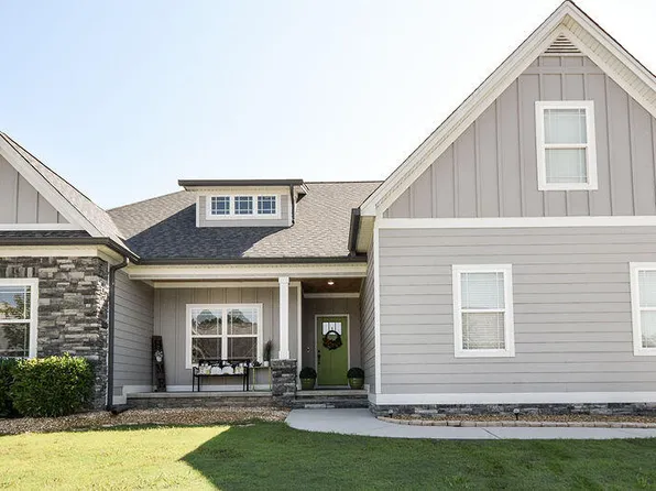 8398 Skybrook Dr, Ooltewah, TN 37363