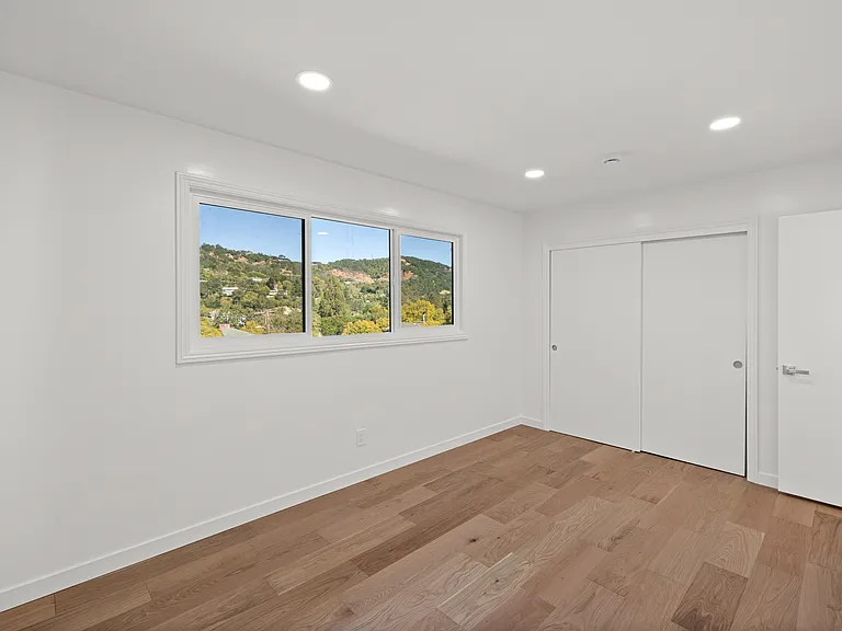 40 Leafwood Cir #42 — Photo 11