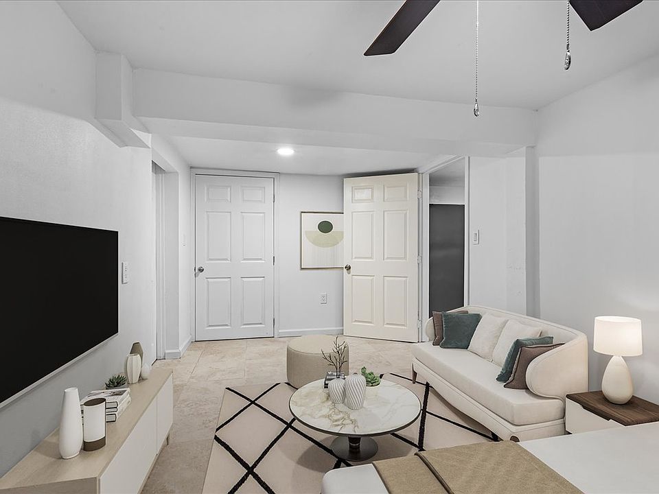 1st image of 3720 8th Ave #20