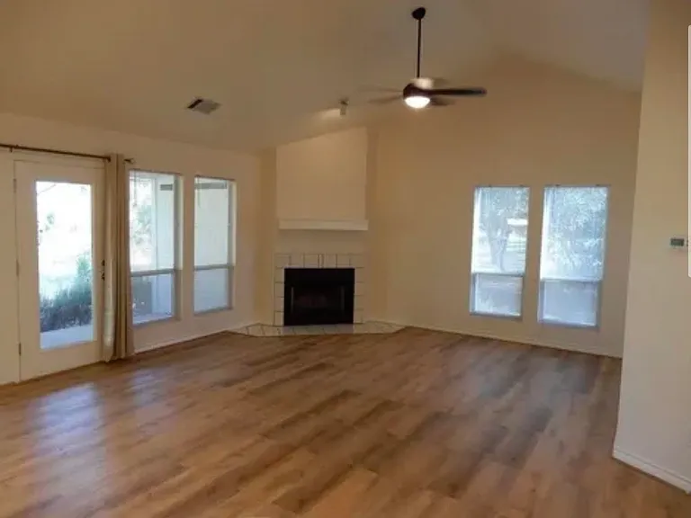 508B Hi Cir S — Photo 3