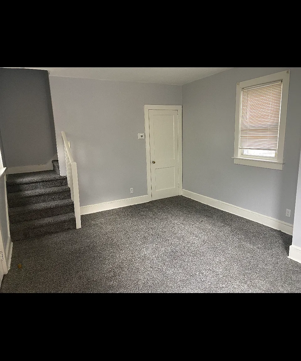 1 bed, 700 sqft, $1,200 — Photo 2