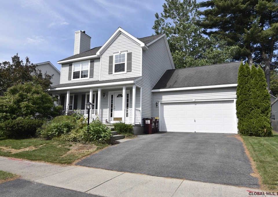 1st image of 11 Maxwell Dr