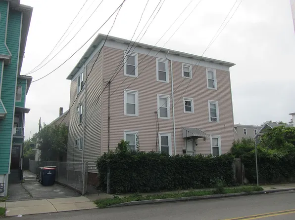 164 Sawyer St, New Bedford, MA 02746