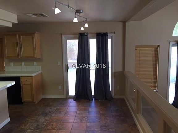 4th image of 7437 Mission Palm St