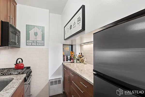 Rented by Halstead Real Estate | media 16