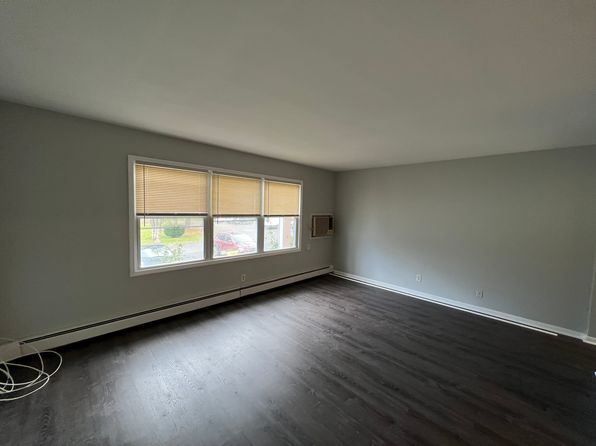 Greenoaks Apartments, 11-21 Ashdown Rd #17C, Ballston Lake, NY 12019