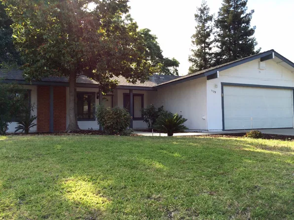 1139 S Noyes St, Visalia, CA 93277