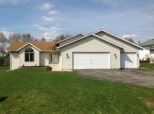 5394 Hart Rd, Loves Park, IL 61111