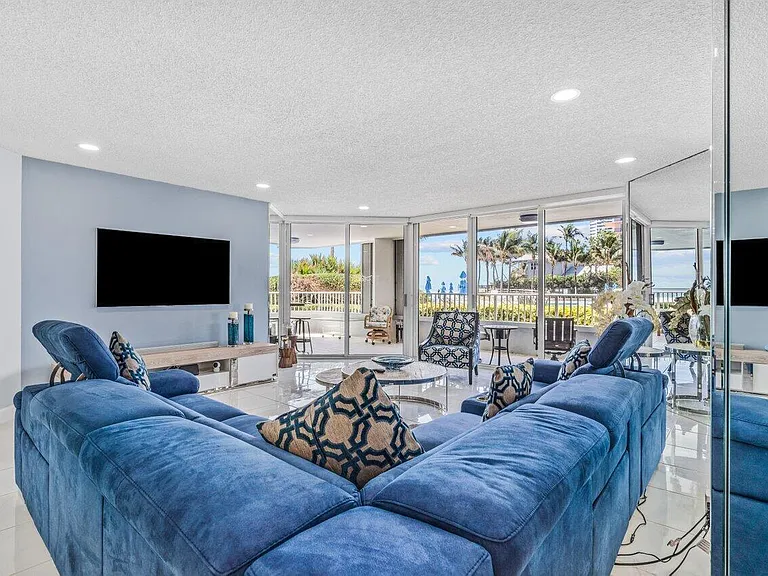 5200 N Ocean Dr #102 — Photo 7