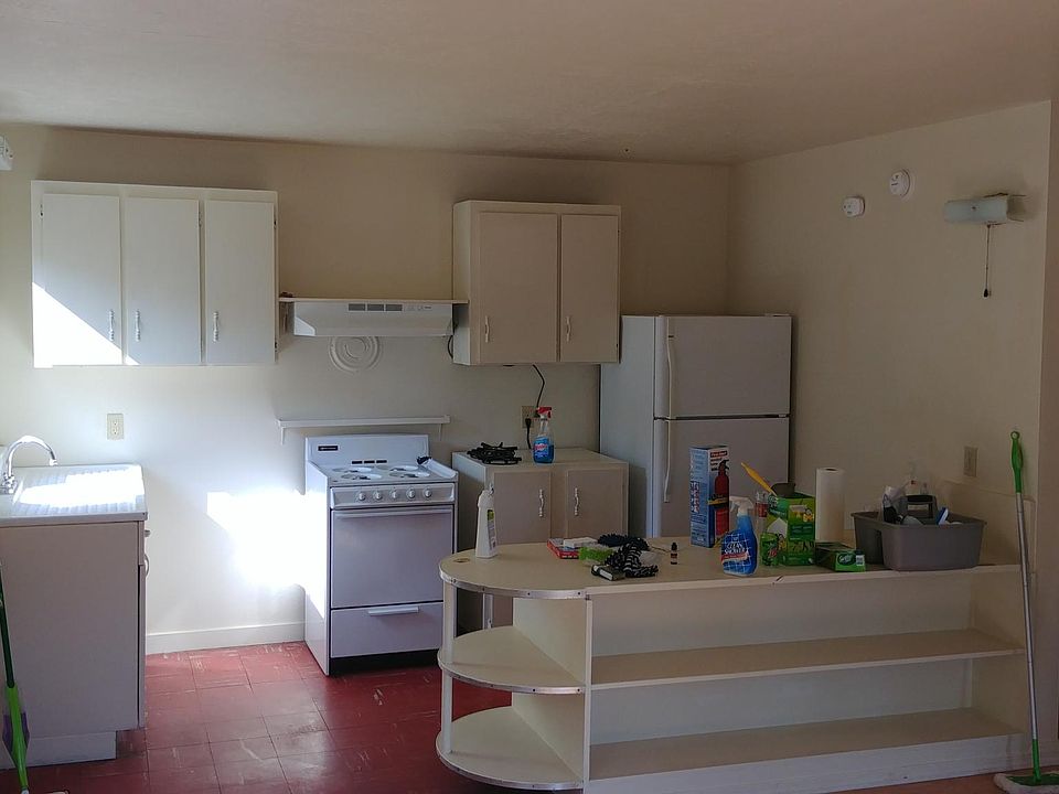 2nd image of 566 5th St