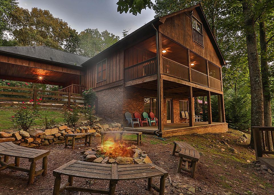 1st image of 96 Riverwood Pl