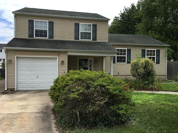 1st image of 21 Roberta Ct