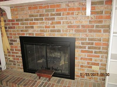 4th image of 1209 Tanglewood Dr