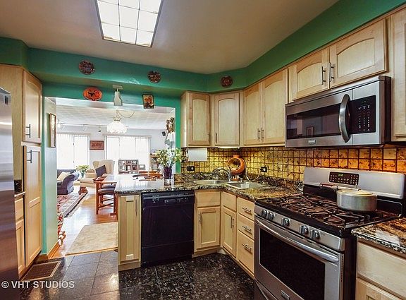 5th image of 2921 W Bryn Mawr Ave
