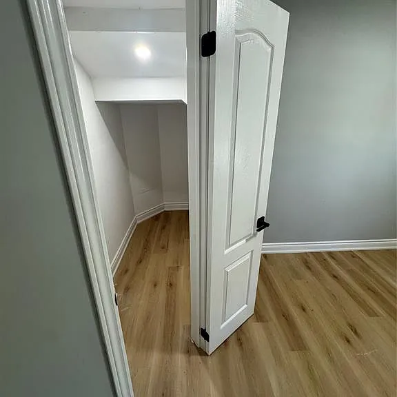 945 Wellington Ave #2 — Photo 6